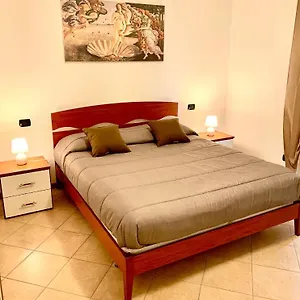 https://top-apartment-2.hotelinveneto.com
